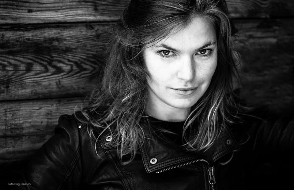 Na zdjęciu portretowym autorka książki. Fot.: Dag Jenssen